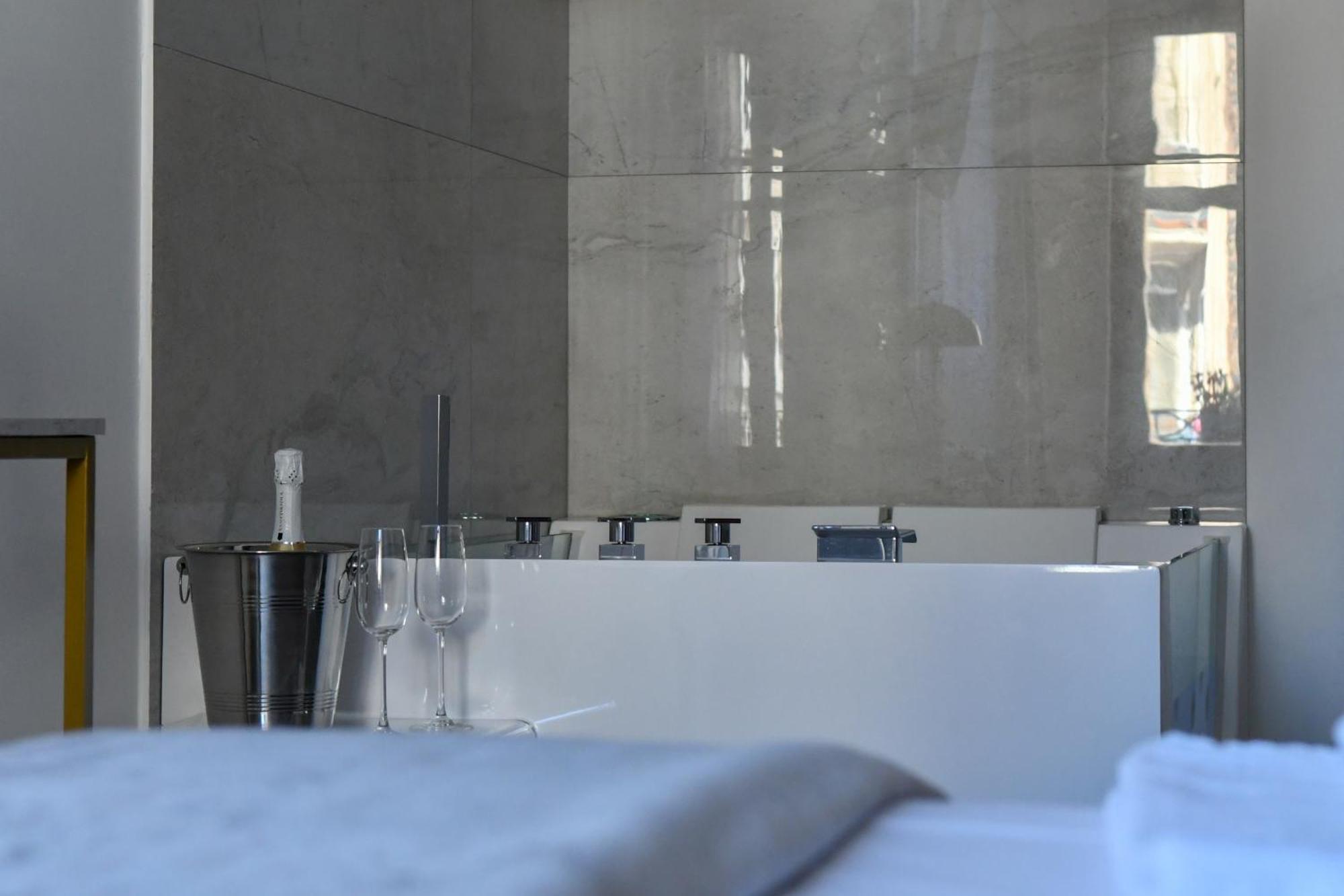 Dada Suites CTA Exteriör bild